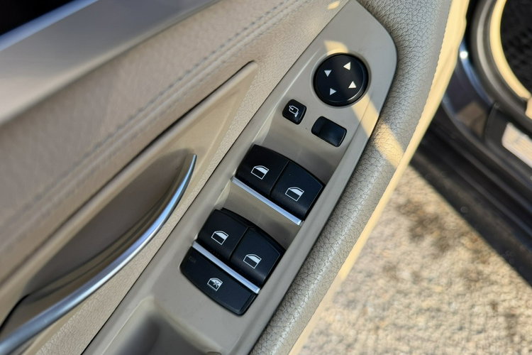BMW 535 MPakiet Sport Touring, Klimatronic 2-stref, Skóra, Bi-Xenon, PDC 2x zdjęcie 15