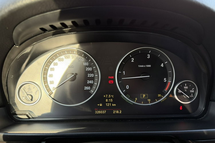 BMW 535 MPakiet Sport Touring, Klimatronic 2-stref, Skóra, Bi-Xenon, PDC 2x zdjęcie 19