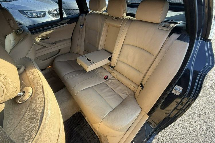 BMW 535 MPakiet Sport Touring, Klimatronic 2-stref, Skóra, Bi-Xenon, PDC 2x zdjęcie 25
