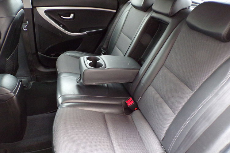 Hyundai i30 Kamera /Led /NAVI /Klimatronic /1.6 /135KM /2015 zdjęcie 29