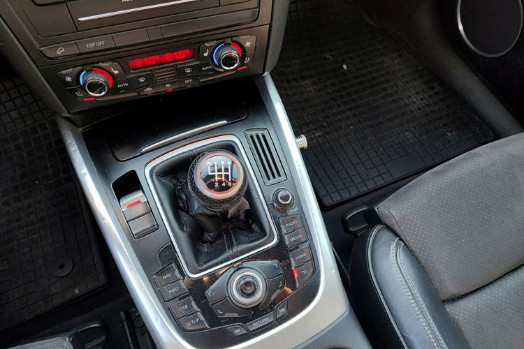 Audi Q5 Quattro - 4x4 + S-Line zdjęcie 16