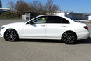 Mercedes E 220 zdjęcie 8