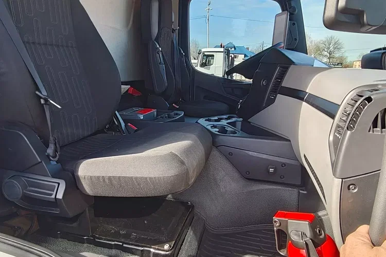 Mercedes ACTROS 2530 IZOTERMA CARRIER SUPRA 1050 zdjęcie 28