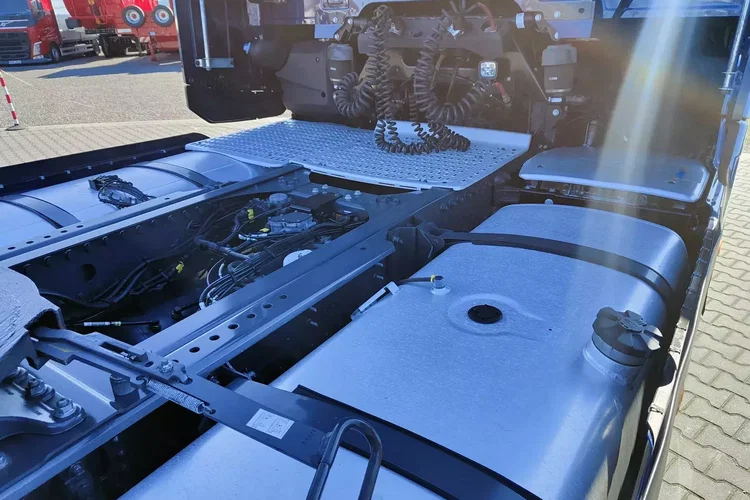 DAF XG 480 / EURO 6 / TV / BOGATE WYPOSAŻENIE / AUTOMAT / zdjęcie 17