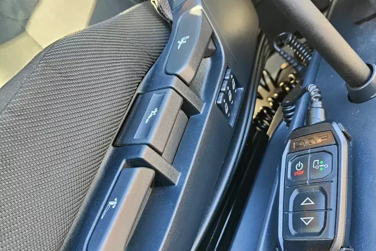 DAF XG 480 / EURO 6 / TV / BOGATE WYPOSAŻENIE / AUTOMAT / zdjęcie 24