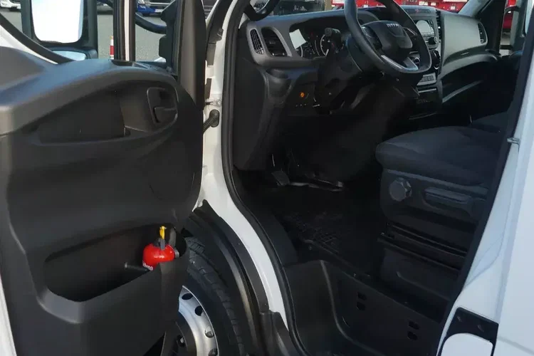 Iveco DAILY 70C18 / SKRZYNIA / FABRYCZNIE NOWE / NA PODUSZKACH / zdjęcie 22