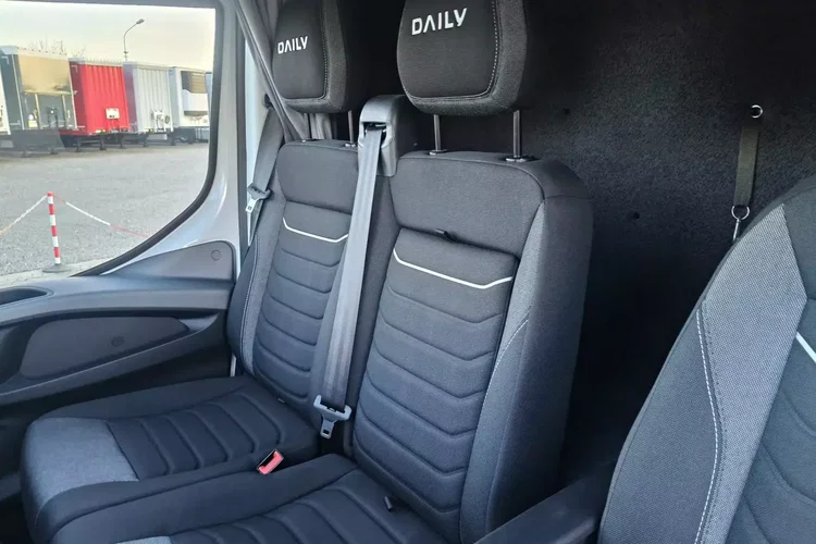 Iveco DAILY 70C18 / SKRZYNIA / FABRYCZNIE NOWE / NA PODUSZKACH / zdjęcie 28