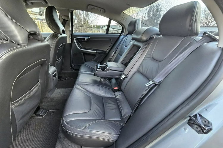 Volvo S60 R-Design Bogate Wyposażenie Pełna Historia Serwisowa Nowe Wtryski zdjęcie 18