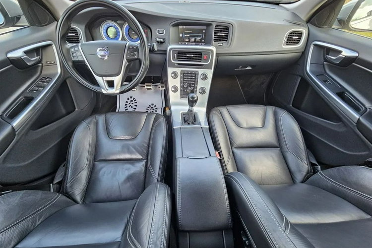 Volvo S60 R-Design Bogate Wyposażenie Pełna Historia Serwisowa Nowe Wtryski zdjęcie 8