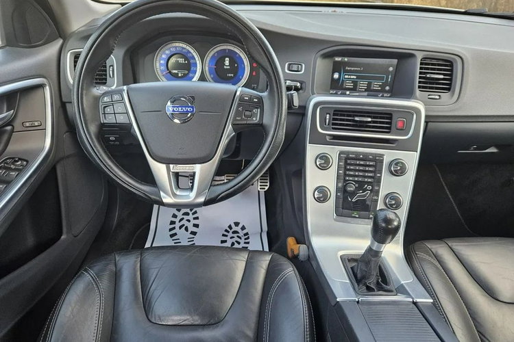 Volvo S60 R-Design Bogate Wyposażenie Pełna Historia Serwisowa Nowe Wtryski zdjęcie 9