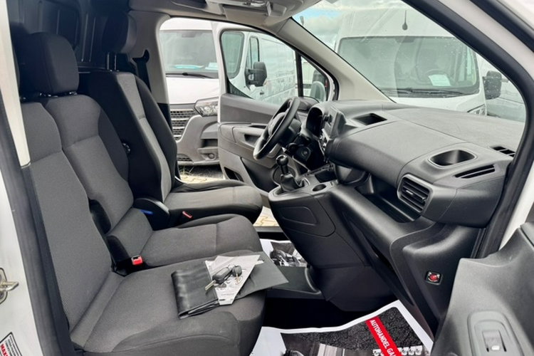 Toyota Proace City SALON PL / 156tys.km / L2H1 DŁUGI / 3 OSOBY / KLIMA /GWARANCJA zdjęcie 10