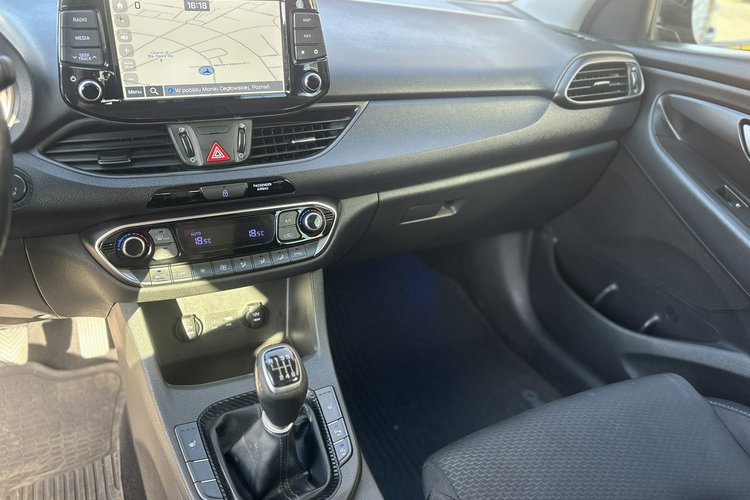 Hyundai i30 Bogaty Model zdjęcie 8