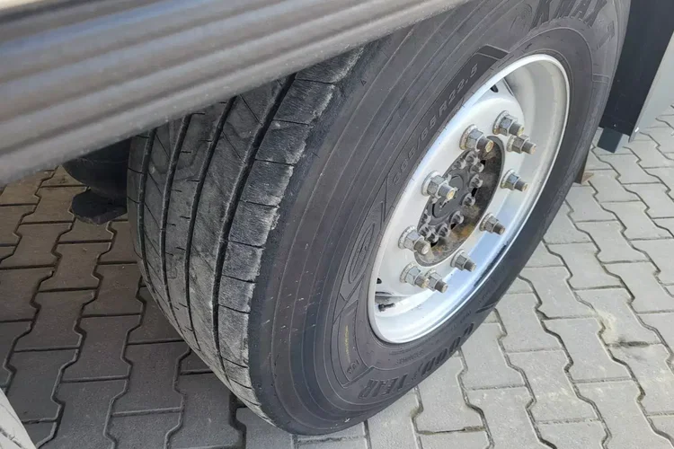 Schmitz ThermoKing SLXi300; DOST; Uchwyty promowe, Paleciara zdjęcie 6