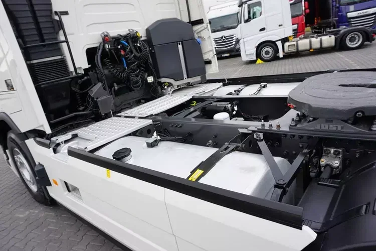 Volvo FH / 460 / I – SAVE / XL / EURO 6 / ACC / I – COOL zdjęcie 11