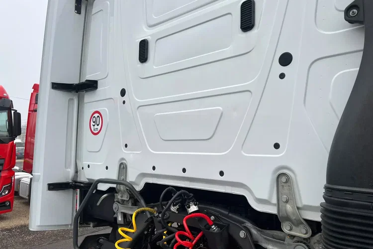 Mercedes ACTROS MP5 zdjęcie 12