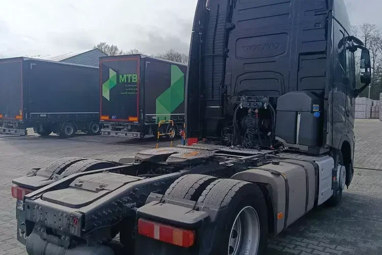 Volvo FH zdjęcie 4