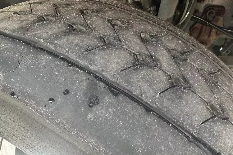 Volvo FM zdjęcie 19