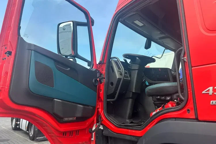 Volvo FM zdjęcie 8