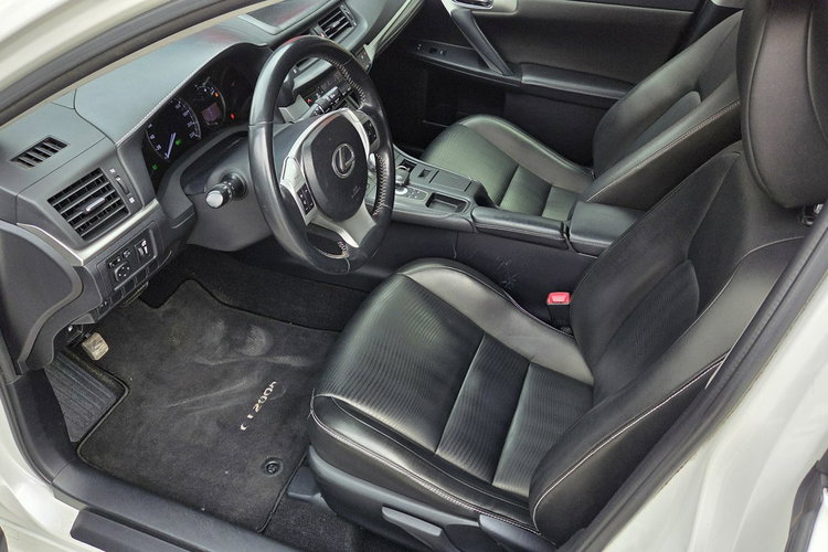 Lexus CT 1.8 HSD 136KM LIFT Kamera PDC LEDY Skóra Navi Super stan zdjęcie 13