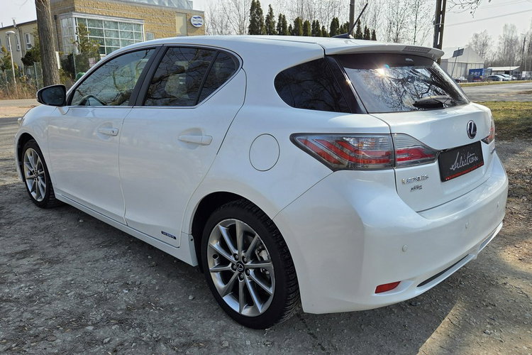 Lexus CT 1.8 HSD 136KM LIFT Kamera PDC LEDY Skóra Navi Super stan zdjęcie 6