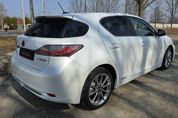 Lexus CT 1.8 HSD 136KM LIFT Kamera PDC LEDY Skóra Navi Super stan zdjęcie 8