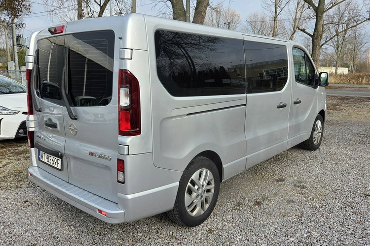 Opel Vivaro 1.6 CDTI140KM 8-osób Long Skrzydła Nawiewy Kamera Ładny Stan Serwis zdjęcie 6