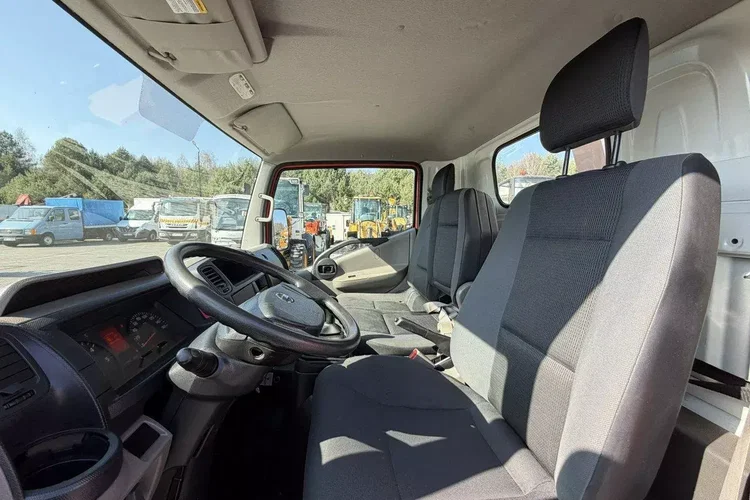 Nissan Cabstar zdjęcie 45