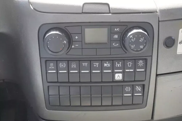 MAN TGM 26.340 / Zabudowa WUKO Rivard 11.8 m3 / 150 tys. km / oś skrętna / 2 szt zdjęcie 27