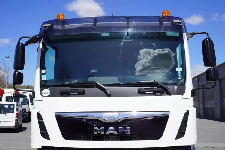 MAN TGM 26.340 / Zabudowa WUKO Rivard 11.8 m3 / 150 tys. km / oś skrętna / 2 szt zdjęcie 8