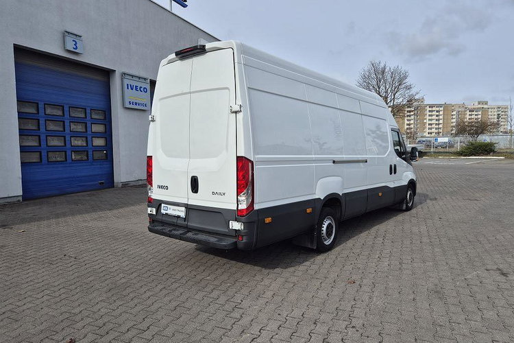 IVECO DAILY 35S18 zdjęcie 4