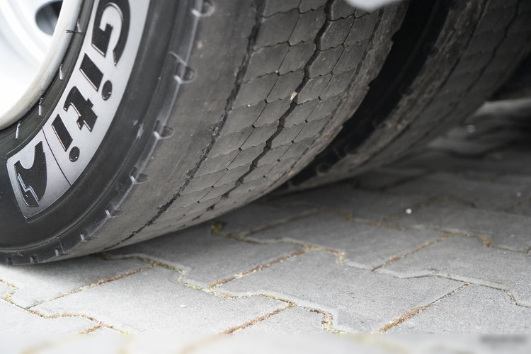 Scania S 500 / RETARDER / LOW DECK / MEGA / BAKI 1400 L / KLIMA POSTOJOWA / PO ZŁOTYM KONTRAKCIE SERWISOWYM zdjęcie 20