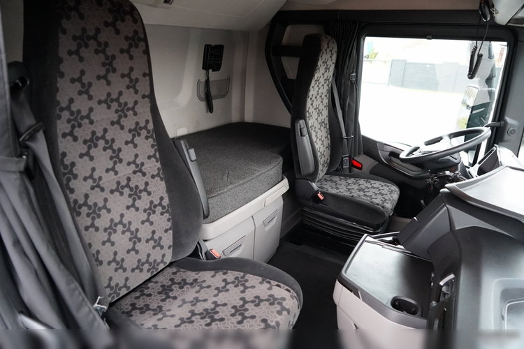 Scania S 500 / RETARDER / LOW DECK / MEGA / BAKI 1400 L / KLIMA POSTOJOWA / PO ZŁOTYM KONTRAKCIE SERWISOWYM zdjęcie 35