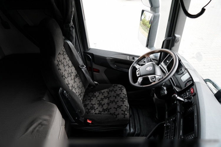Scania R 450 / RETARDER / HYDRAULIKA / CAŁA NA PODUSZKACH zdjęcie 27