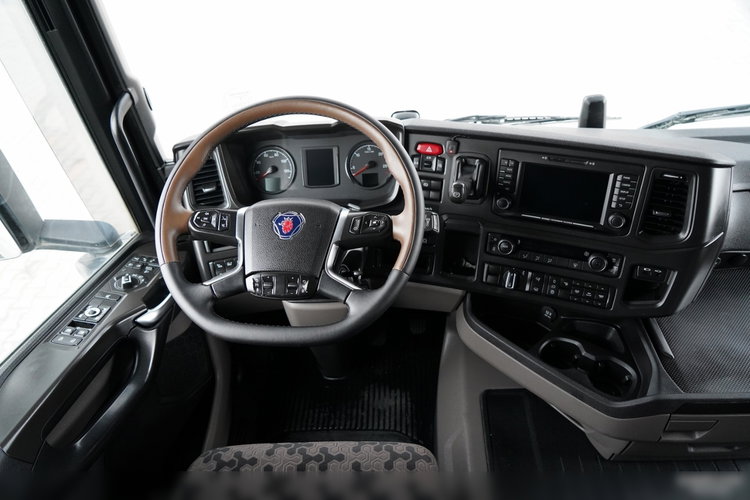 Scania R 450 / RETARDER / HYDRAULIKA / CAŁA NA PODUSZKACH zdjęcie 29