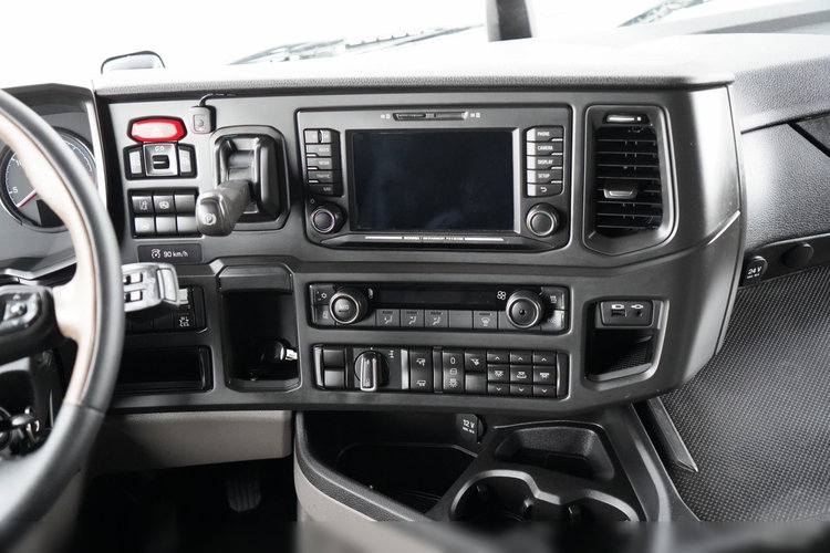 Scania R 450 / RETARDER / HYDRAULIKA / CAŁA NA PODUSZKACH zdjęcie 30