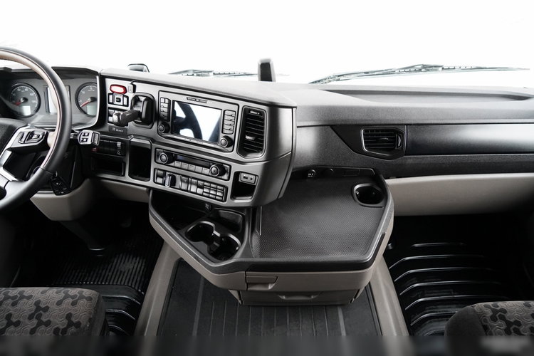 Scania R 450 / RETARDER / HYDRAULIKA / CAŁA NA PODUSZKACH zdjęcie 31