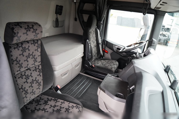 Scania R 450 / RETARDER / HYDRAULIKA / CAŁA NA PODUSZKACH zdjęcie 35