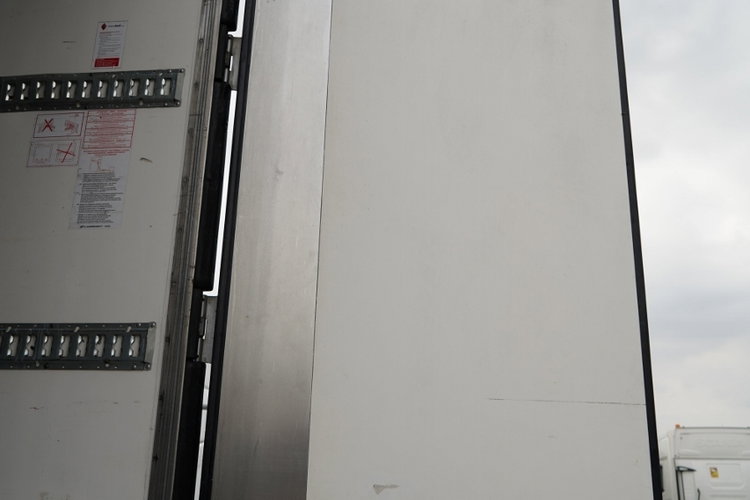 Lamberet  CHŁODNIA / CARRIER VECTOR 1850 MT / MULTITEMPERATURA / WINDA DHOLLANDIA  zdjęcie 16