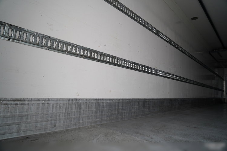 Lamberet  CHŁODNIA / CARRIER VECTOR 1850 MT / MULTITEMPERATURA / WINDA DHOLLANDIA  zdjęcie 18