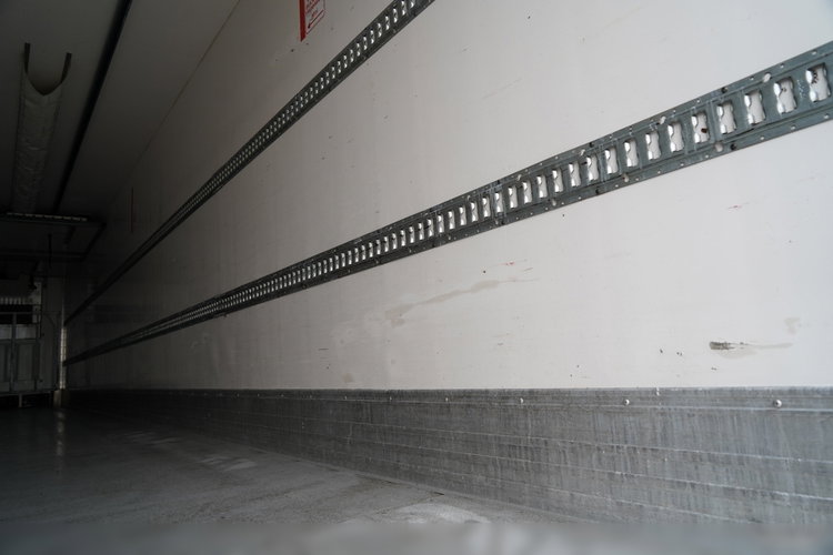 Lamberet  CHŁODNIA / CARRIER VECTOR 1850 MT / MULTITEMPERATURA / WINDA DHOLLANDIA  zdjęcie 19