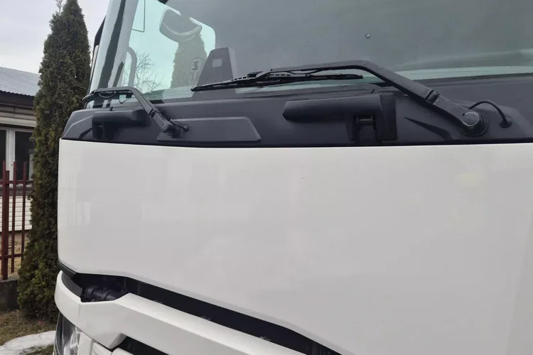 Renault T480 zdjęcie 15