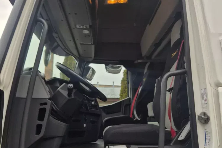 Renault T480 zdjęcie 20