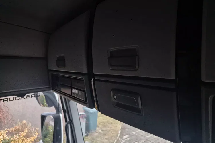 Renault T480 zdjęcie 28