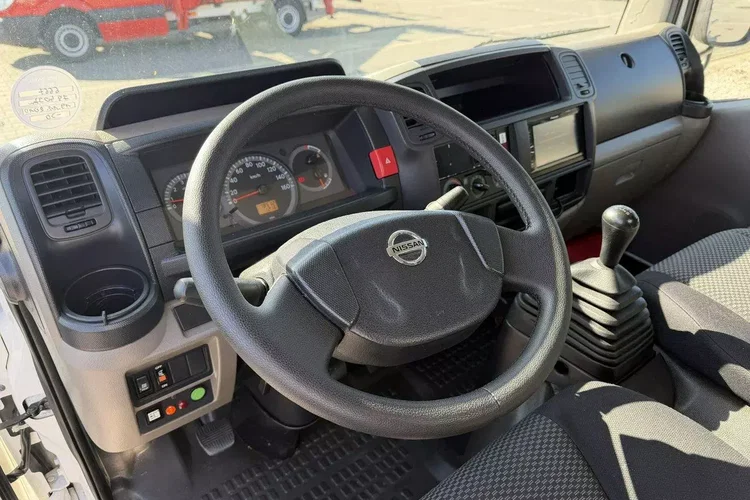 Nissan Cabstar zdjęcie 22