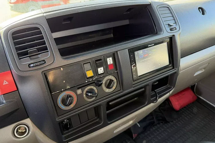 Nissan Cabstar zdjęcie 23