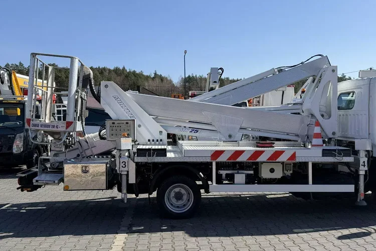 Nissan Cabstar zdjęcie 6