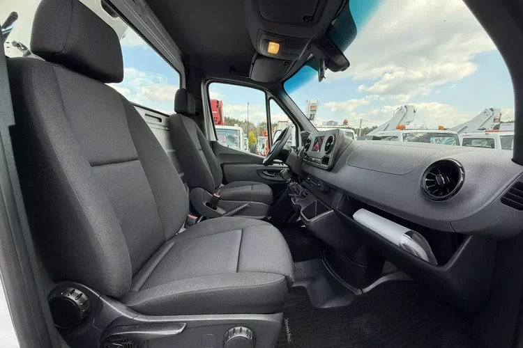 Mercedes Sprinter zdjęcie 27