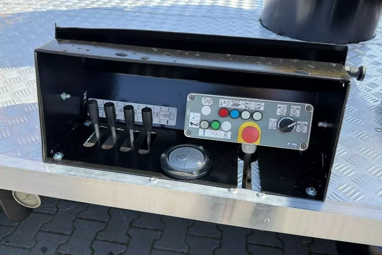 Nissan Cabstar zdjęcie 14