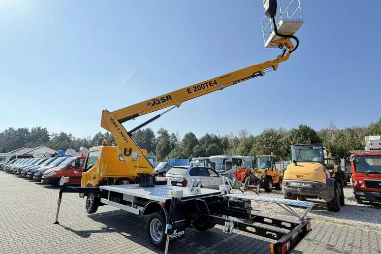 Nissan Cabstar zdjęcie 16
