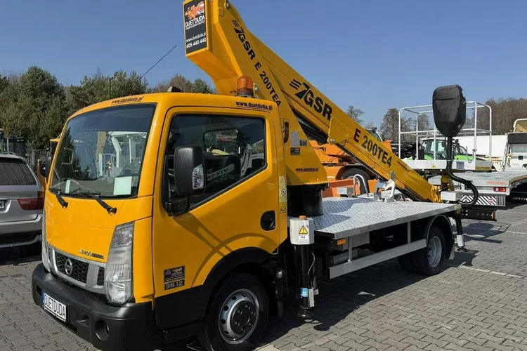 Nissan Cabstar zdjęcie 2